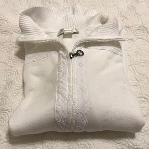 C&B long-sleeved white zip-up cardigan sweater with embroidered eyelets (2X)